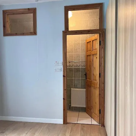 Semesterbostad Cheerful 3-bedroom