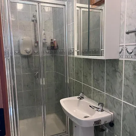 Cheerful 3-bedroom * Drehidnaraga Bridge