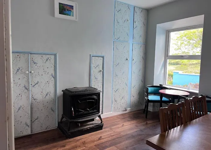 Cheerful Countryside Cottage Vakantiehuis