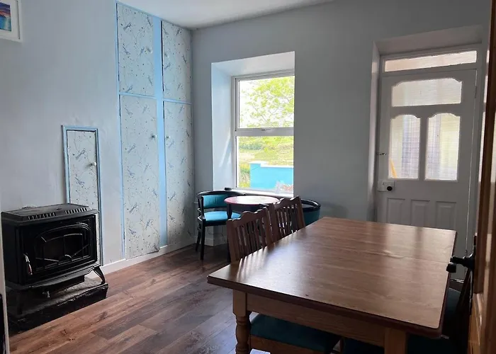 Cheerful Countryside Cottage Vakantiehuis *