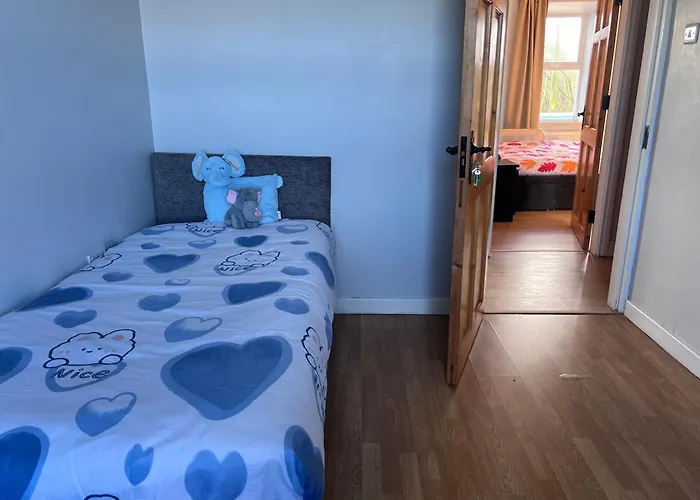 Vakantiehuis Cheerful Countryside Cottage